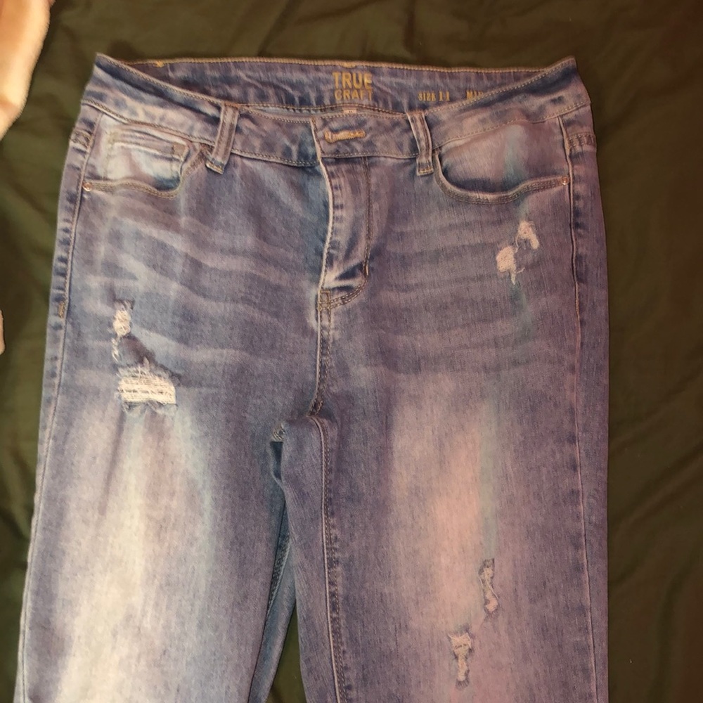 Got to big for me. Worn twice. Good for tall people, very comfy